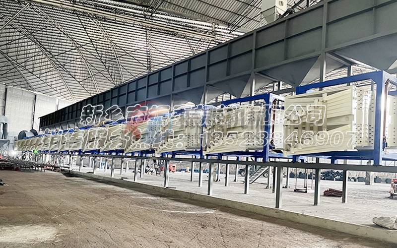 石英粉方形搖擺篩現(xiàn)場 石英粉方形搖擺篩現(xiàn)場