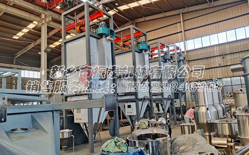 噸袋拆包機在電池材料行業廣泛應用 噸袋拆包機在電池材料行業廣泛應用